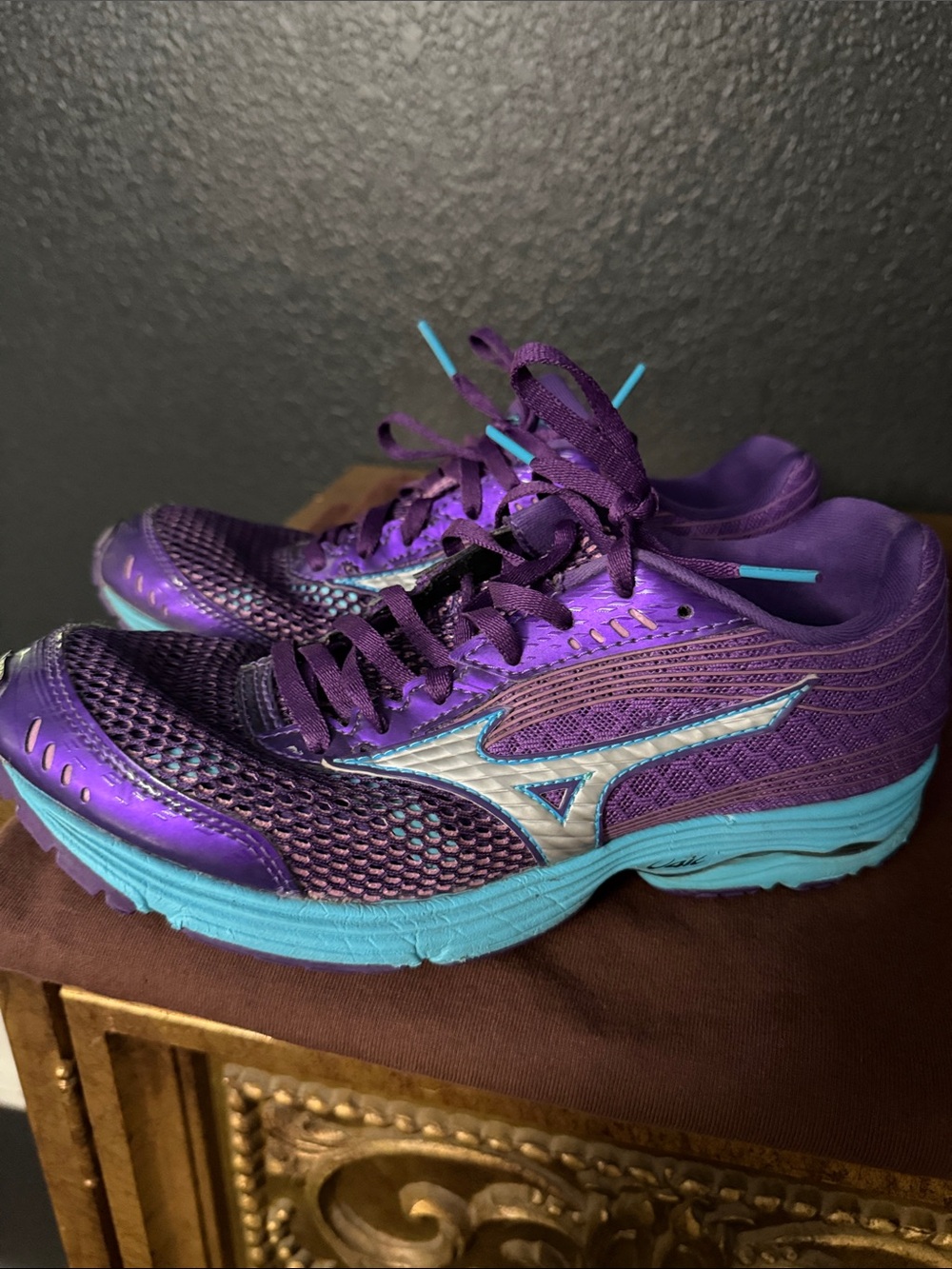Mizuno Women's Purple Athletic Running Shoes with Teal Sole used